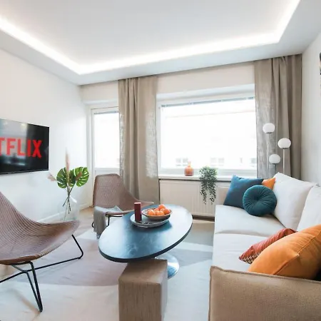 Luxury Floor, Balcony And Easy 24h Check-in *