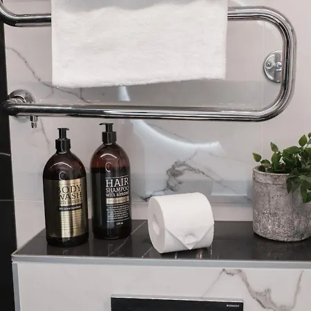 Luxury Floor, Balcony And Easy 24h Check-in 아파트