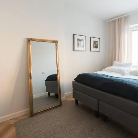 아파트 Luxury Floor, Balcony And Easy 24h Check-in