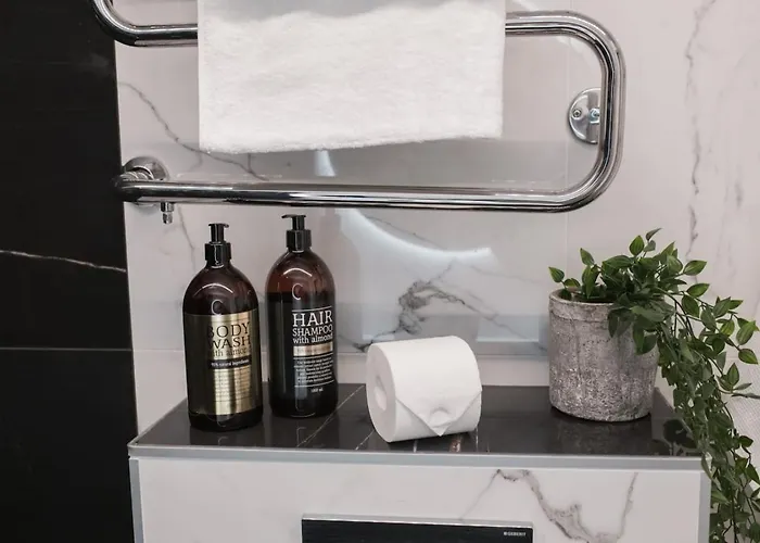 Luxury Floor, Balcony And Easy 24h Check-in Διαμέρισμα